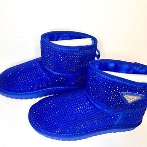 NWT Blue Rhinestone Embellished Fuzzy Boots w/ Silver Emblem & Faux Fur
